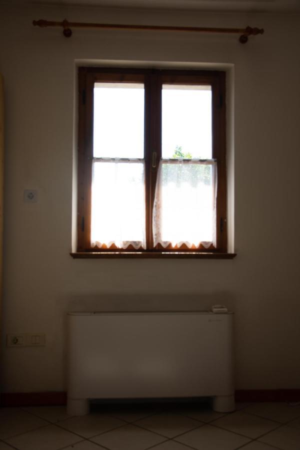 Apartma Na Skdnu Dutovlje Exteriér fotografie